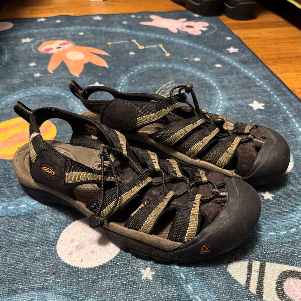 Keen Black and Brown Footwear